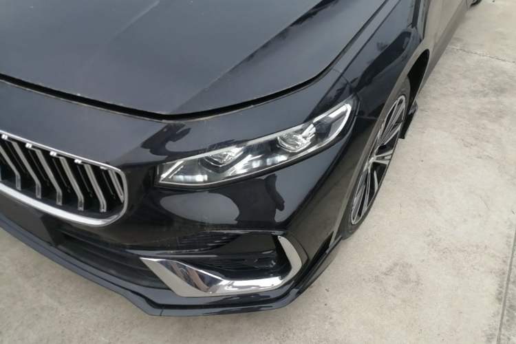 Used Geely Auto Preface 2026 Model Oriental Yao 1.5TD Kunlun Edition Left Front Headlight