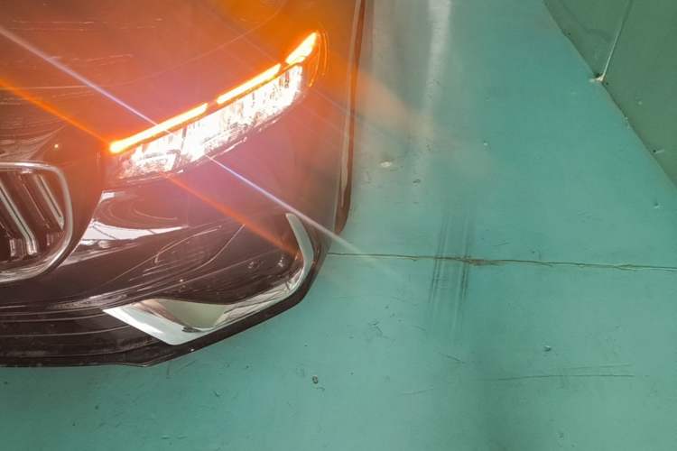 Used Geely Auto Preface 2026 Model Oriental Yao 1.5TD Fuyao Edition Left Front Headlight