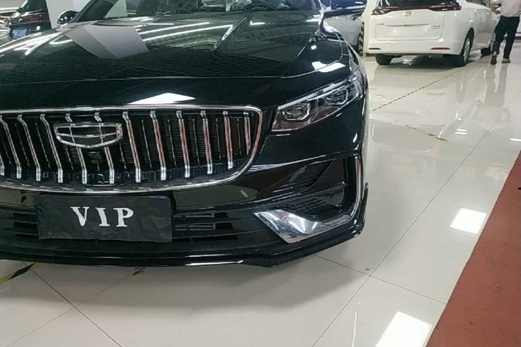 Used Geely Auto Preface 2026 Model Oriental Yao 1.5TD Kunlun Edition Left Front Headlight