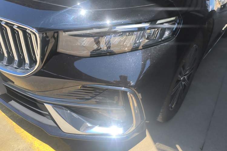 Used Geely Auto Preface 2026 Model Oriental Yao 1.5TD Fuyao Edition Left Front Headlight