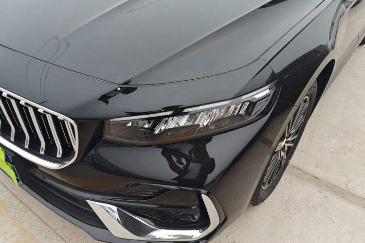 Used Geely Auto Preface 2026 Model Oriental Yao 1.5TD Fuyao Edition Left Front Headlight