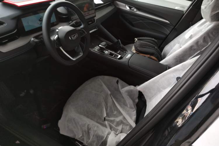 Used Geely Auto Preface 2026 Model Oriental Yao 1.5TD Kunlun Edition Left Front Seat