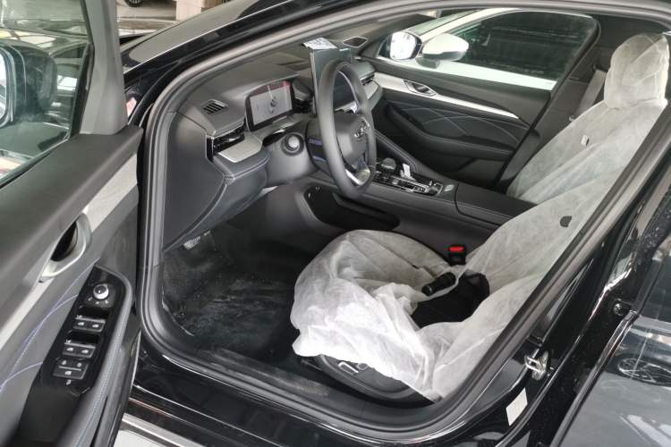 Used Geely Auto Preface 2026 Model Oriental Yao 1.5TD Kunlun Edition Left Front Seat