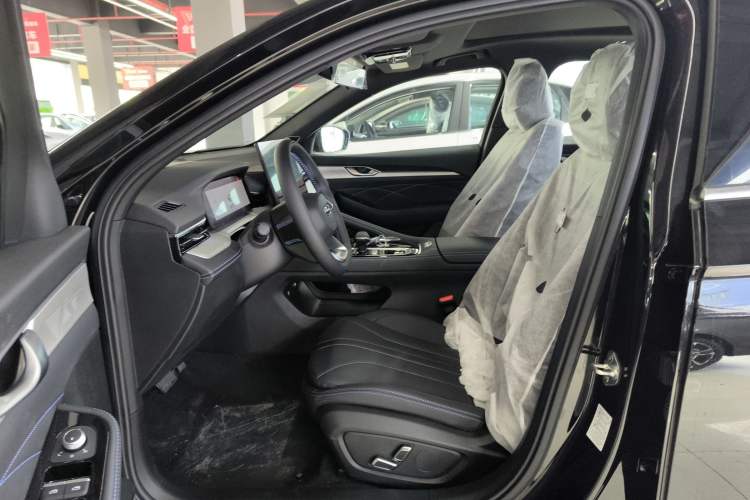 Used Geely Auto Preface 2026 Model Oriental Yao 1.5TD Fuyao Edition Left Front Seat