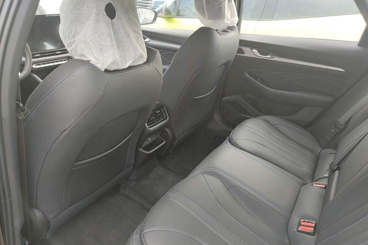 Used Geely Auto Preface 2026 Model Oriental Yao 1.5TD Fuyao Edition Left Front Seat