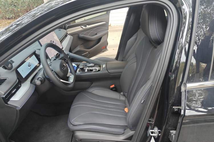 Used Geely Auto Preface 2026 Model Oriental Yao 1.5TD Fuyao Edition Left Front Seat
