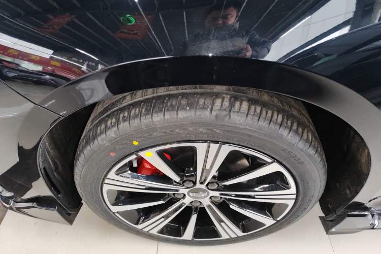 Used Geely Auto Preface 2026 Model Oriental Yao 1.5TD Kunlun Edition Left Front Wheel Hub