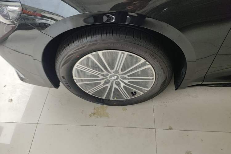Used Geely Auto Preface 2026 Model Oriental Yao 1.5TD Fuyao Edition Left Front Wheel Hub