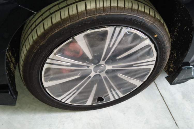 Used Geely Auto Preface 2026 Model Oriental Yao 1.5TD Kunlun Edition Left Front Wheel Hub