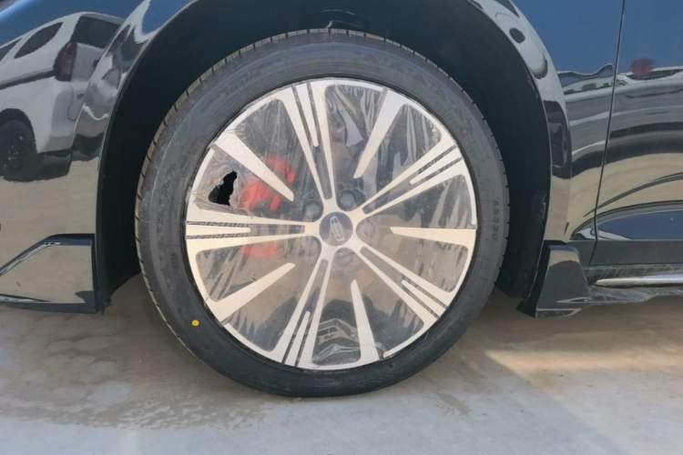 Used Geely Auto Preface 2026 Model Oriental Yao 1.5TD Kunlun Edition Left Front Wheel Hub