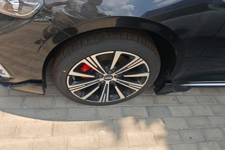 Used Geely Auto Preface 2026 Model Oriental Yao 1.5TD Kunlun Edition Left Front Wheel Hub