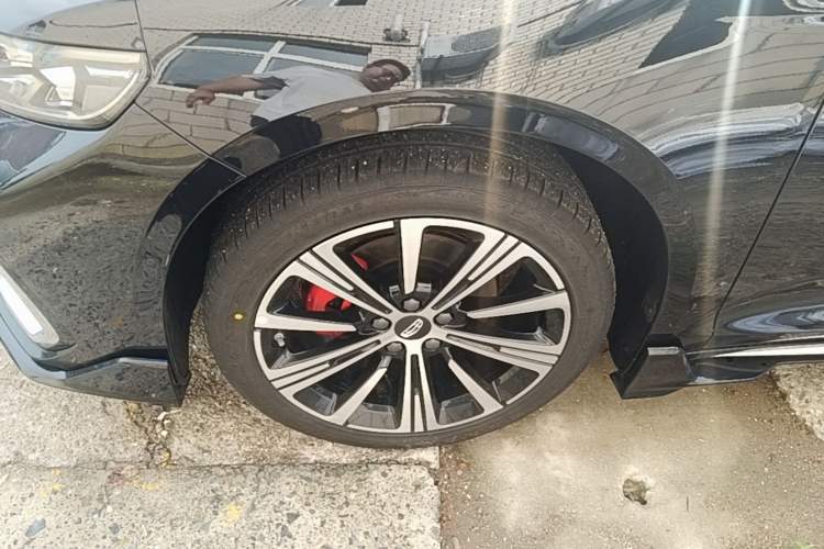 Used Geely Auto Preface 2026 Model Oriental Yao 1.5TD Kunlun Edition Left Front Wheel Hub