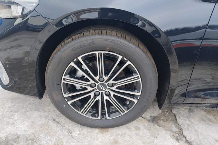 Used Geely Auto Preface 2026 Model Oriental Yao 1.5TD Fuyao Edition Left Front Wheel Hub