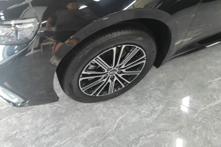 Used Geely Auto Preface 2026 Model Oriental Yao 1.5TD Fuyao Edition Left Front Wheel Hub