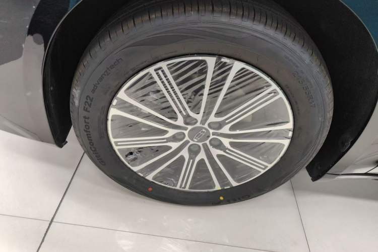 Used Geely Auto Preface 2026 Model Oriental Yao 1.5TD Fuyao Edition Left Front Wheel Hub