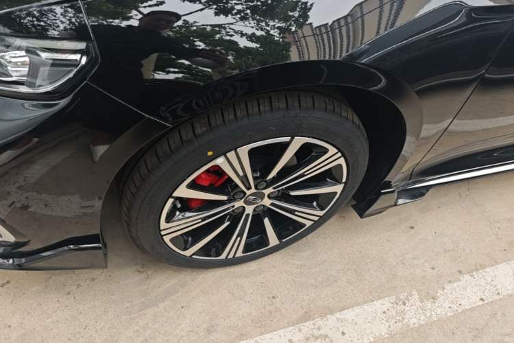 Used Geely Auto Preface 2026 Model Oriental Yao 1.5TD Kunlun Edition Left Front Wheel Hub