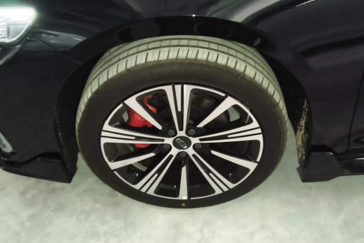 Used Geely Auto Preface 2026 Model Oriental Yao 1.5TD Kunlun Edition Left Front Wheel Hub