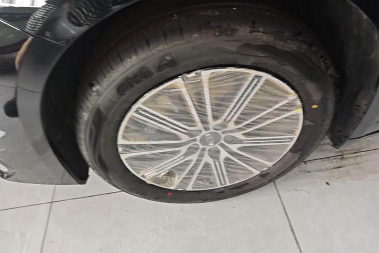 Used Geely Auto Preface 2026 Model Oriental Yao 1.5TD Fuyao Edition Left Front Wheel Hub