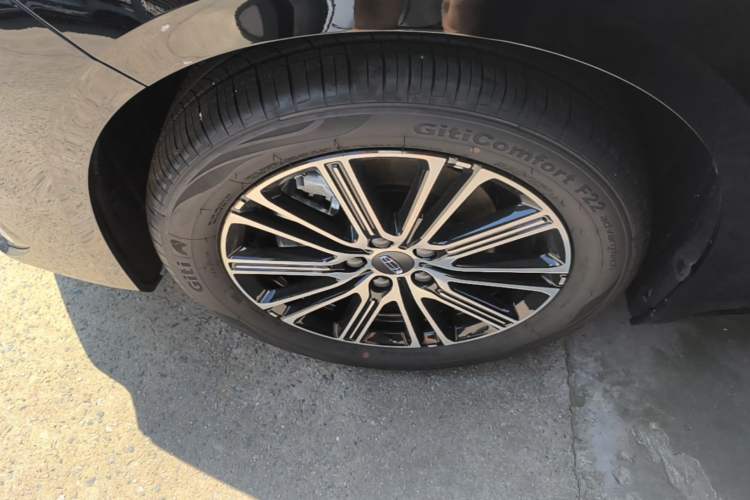 Used Geely Auto Preface 2026 Model Oriental Yao 1.5TD Fuyao Edition Left Front Wheel Hub