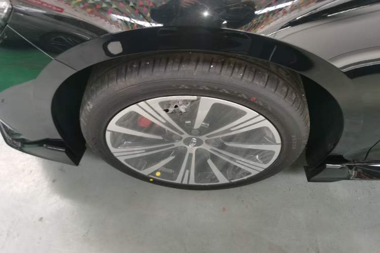 Used Geely Auto Preface 2026 Model Oriental Yao 1.5TD Kunlun Edition Left Front Wheel Hub