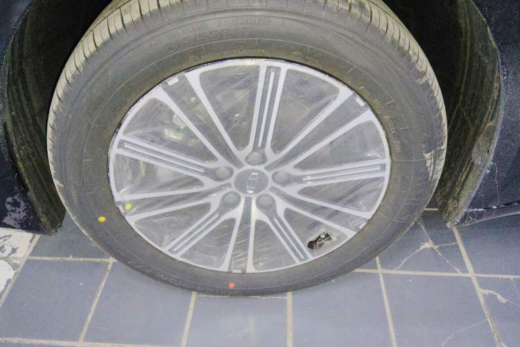 Used Geely Auto Preface 2026 Model Oriental Yao 1.5TD Fuyao Edition Left Front Wheel Hub