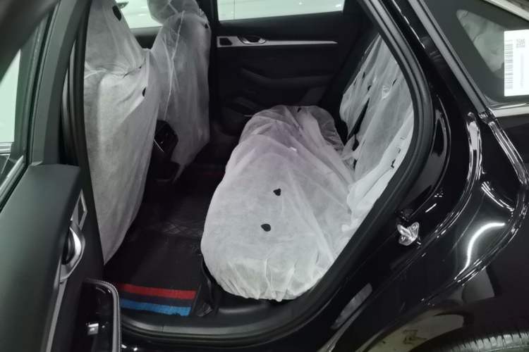 Used Geely Auto Preface 2026 Model Oriental Yao 1.5TD Fuyao Edition Left Rear Seat