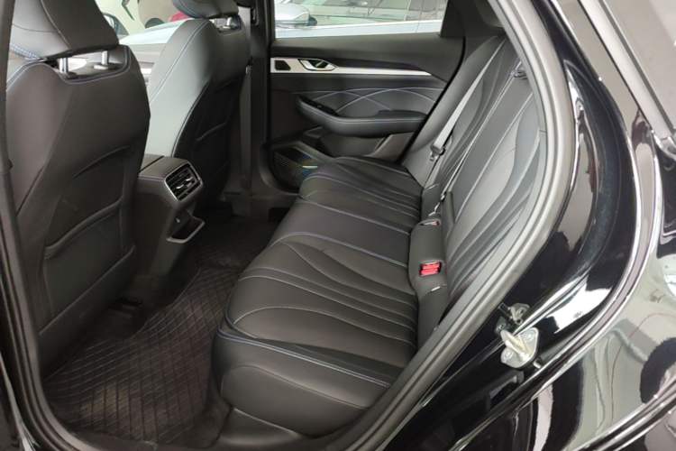 Used Geely Auto Preface 2026 Model Oriental Yao 1.5TD Kunlun Edition Left Rear Seat