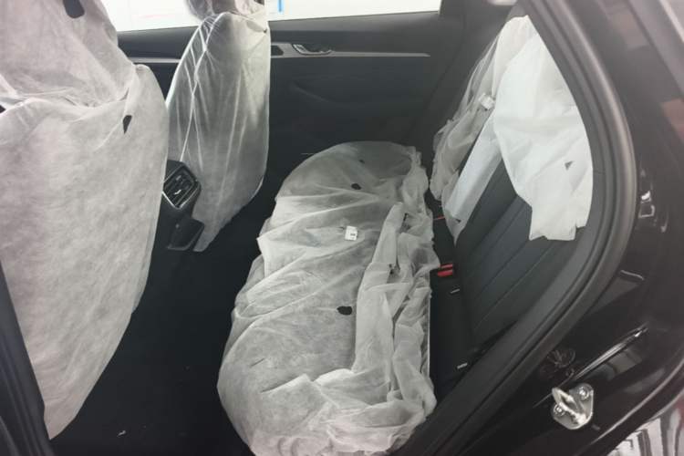Used Geely Auto Preface 2026 Model Oriental Yao 1.5TD Fuyao Edition Left Rear Seat