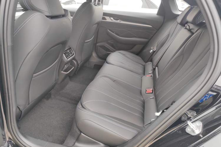 Used Geely Auto Preface 2026 Model Oriental Yao 1.5TD Fuyao Edition Left Rear Seat