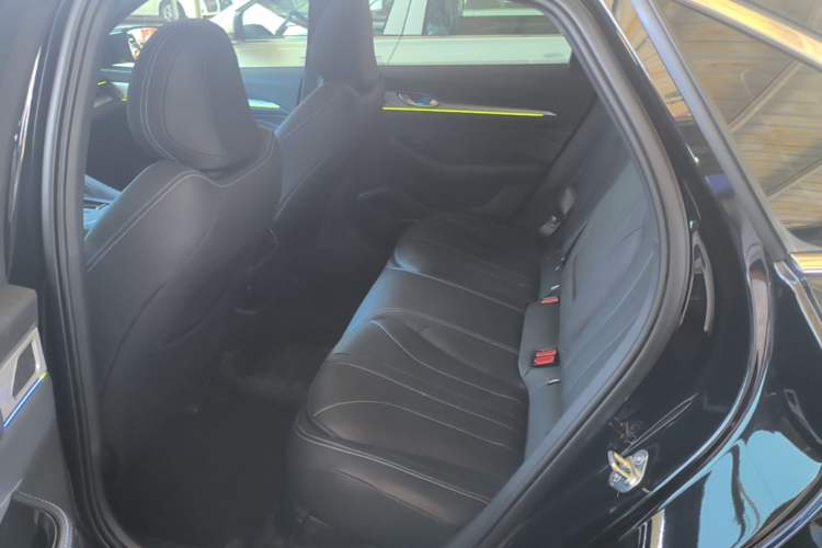 Used Geely Auto Preface 2026 Model Oriental Yao 1.5TD Fuyao Edition Left Rear Seat