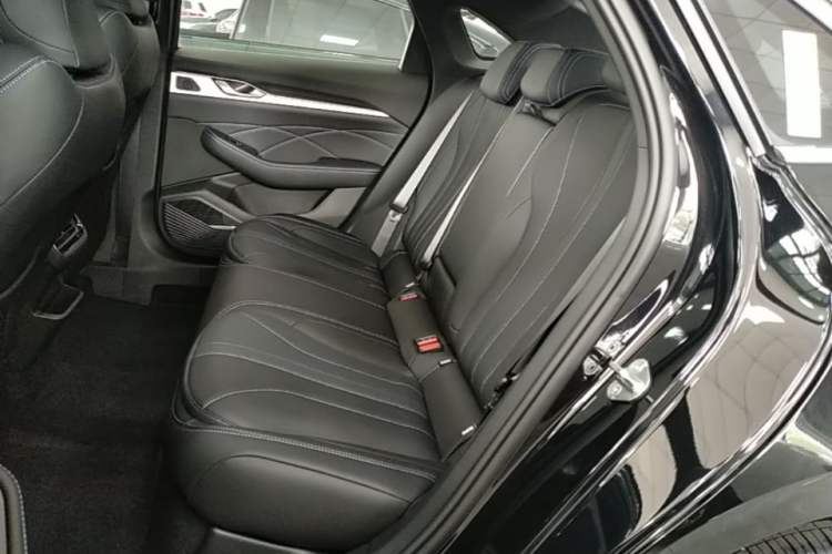 Used Geely Auto Preface 2026 Model Oriental Yao 1.5TD Fuyao Edition Left Rear Seat