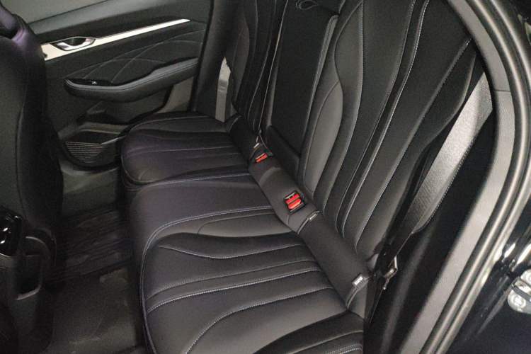 Used Geely Auto Preface 2026 Model Oriental Yao 1.5TD Kunlun Edition Left Rear Seat