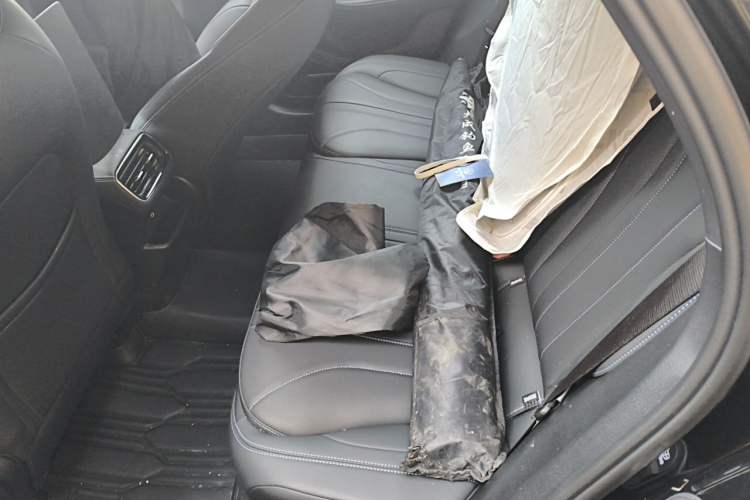 Used Geely Auto Preface 2026 Model Oriental Yao 1.5TD Kunlun Edition Left Rear Seat