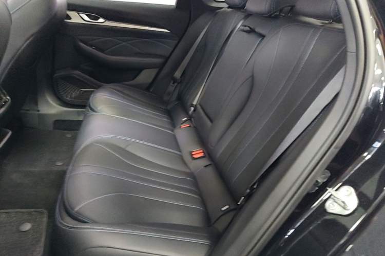 Used Geely Auto Preface 2026 Model Oriental Yao 1.5TD Kunlun Edition Left Rear Seat