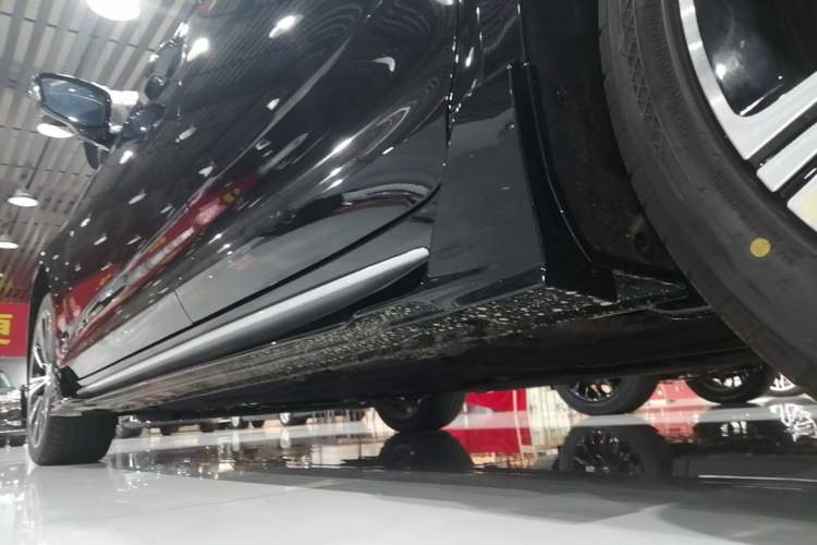 Used Geely Auto Preface 2026 Model Oriental Yao 1.5TD Kunlun Edition Left Side Sill