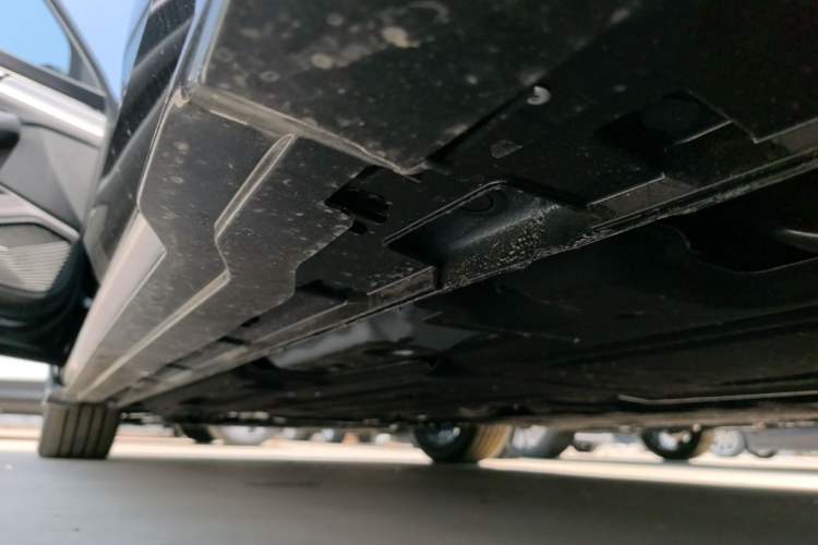 Used Geely Auto Preface 2026 Model Oriental Yao 1.5TD Kunlun Edition Left Side Sill