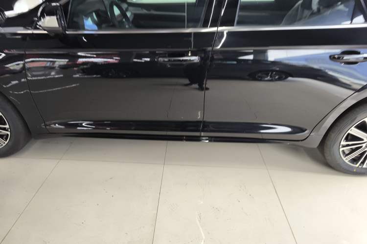 Used Geely Auto Preface 2026 Model Oriental Yao 1.5TD Fuyao Edition Left Side Sill