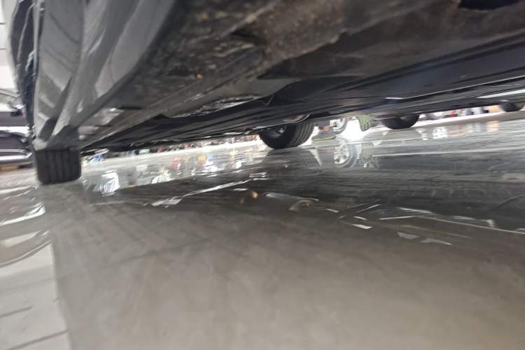Used Geely Auto Preface 2026 Model Oriental Yao 1.5TD Fuyao Edition Left Side Sill