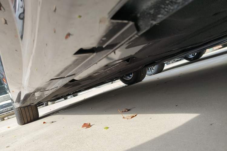 Used Geely Auto Preface 2026 Model Oriental Yao 1.5TD Fuyao Edition Left Side Sill