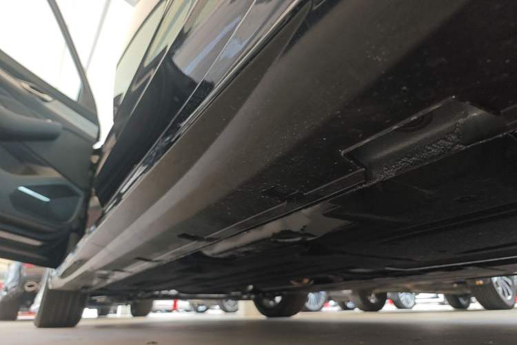 Used Geely Auto Preface 2026 Model Oriental Yao 1.5TD Fuyao Edition Left Side Sill