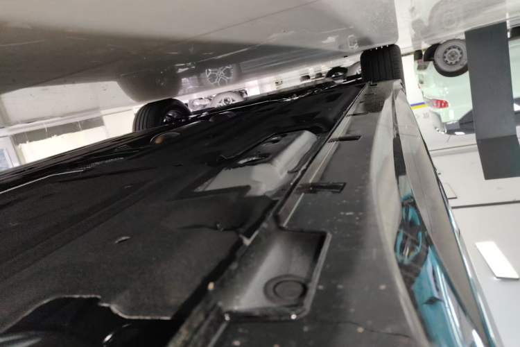 Used Geely Auto Preface 2026 Model Oriental Yao 1.5TD Fuyao Edition Left Side Sill