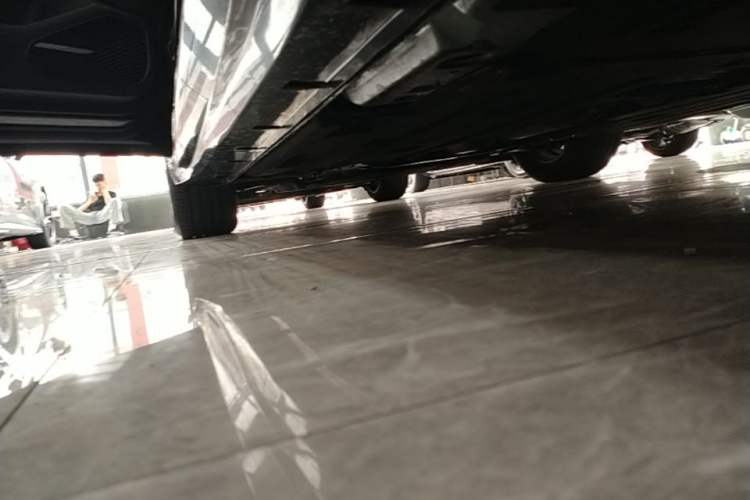 Used Geely Auto Preface 2026 Model Oriental Yao 1.5TD Fuyao Edition Left Side Sill