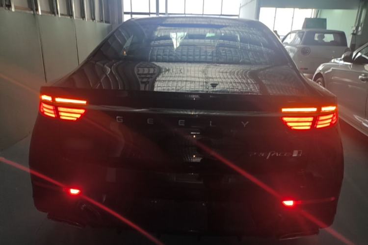 Used Geely Auto Preface 2026 Model Oriental Yao 1.5TD Fuyao Edition Rear
