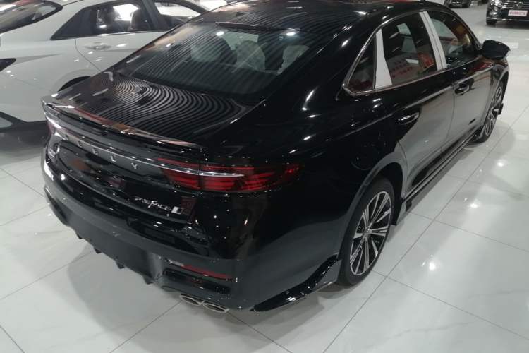Used Geely Auto Preface 2026 Model Oriental Yao 1.5TD Kunlun Edition Rear Right 45 Deg