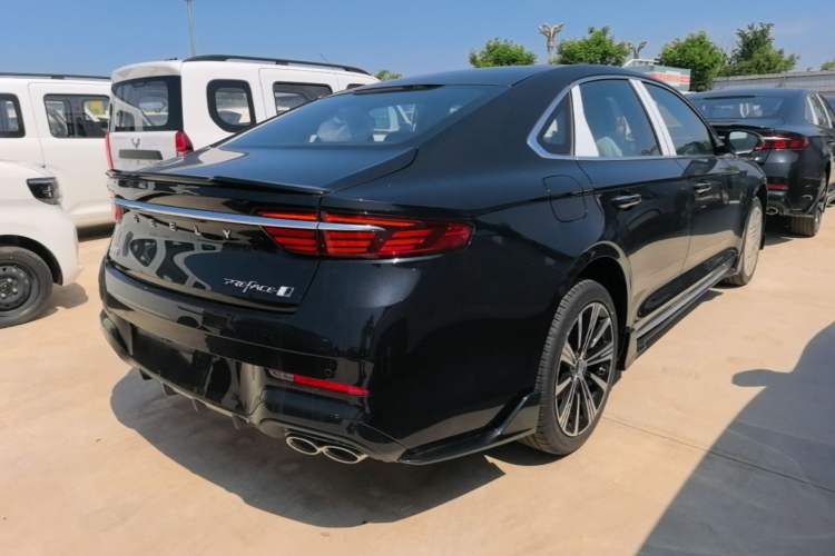 Used Geely Auto Preface 2026 Model Oriental Yao 1.5TD Kunlun Edition Rear Right 45 Deg