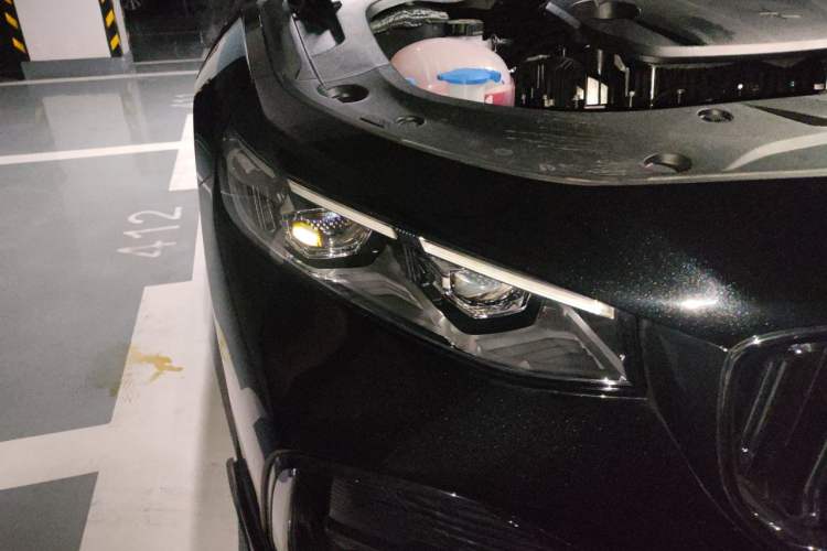 Used Geely Auto Preface 2026 Model Oriental Yao 1.5TD Kunlun Edition Right Front Headlight