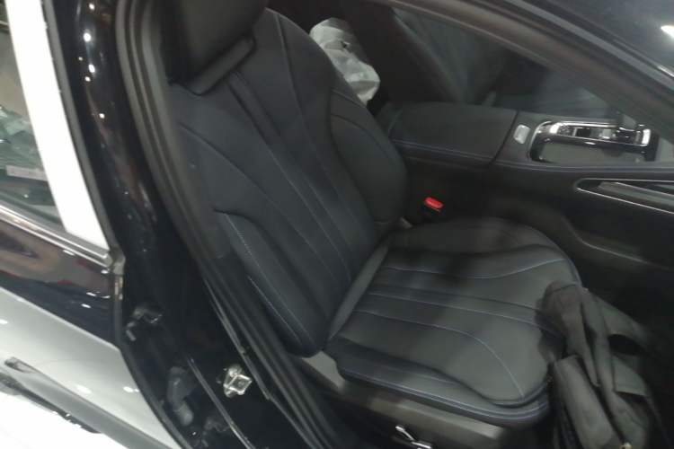 Used Geely Auto Preface 2026 Model Oriental Yao 1.5TD Kunlun Edition Right Front Seat