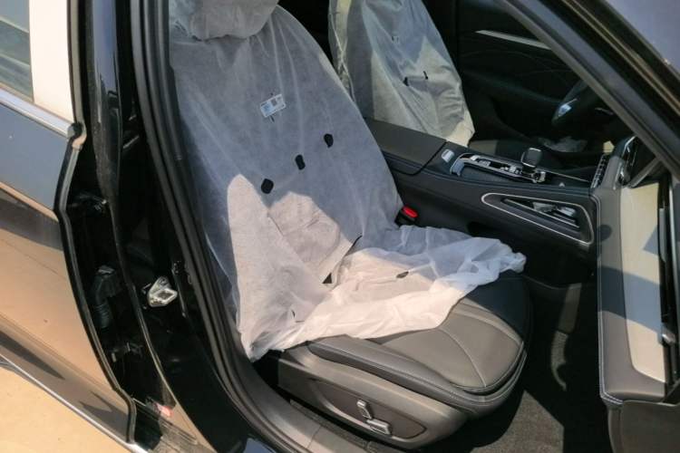 Used Geely Auto Preface 2026 Model Oriental Yao 1.5TD Kunlun Edition Right Front Seat