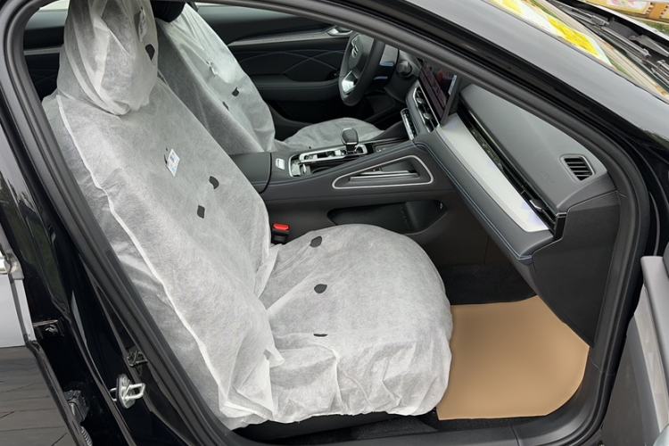 Used Geely Auto Preface 2026 Model Oriental Yao 1.5TD Fuyao Edition Right Front Seat
