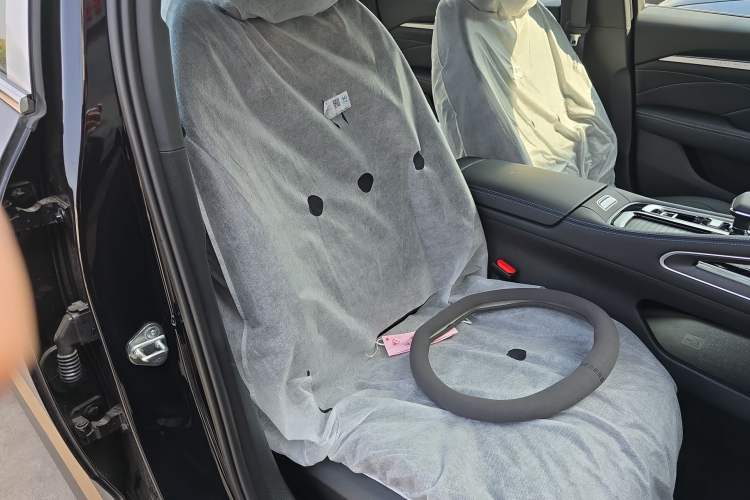Used Geely Auto Preface 2026 Model Oriental Yao 1.5TD Fuyao Edition Right Front Seat